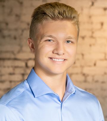 Riley Freitag